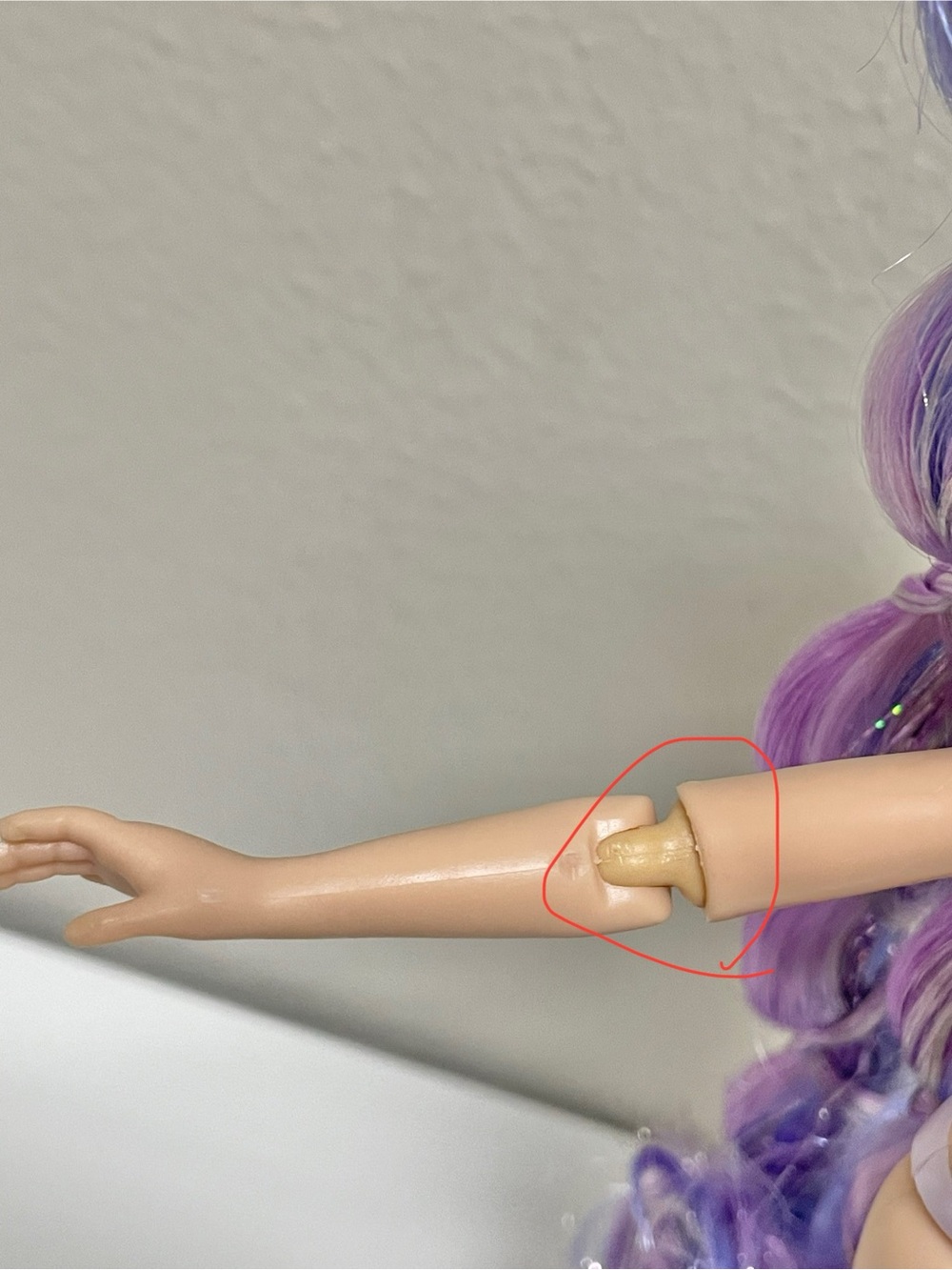 Rainbow High Winter Wonderland Skyler and Violet Base Dolls - Picture 6 of 13